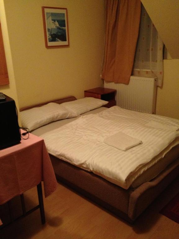 Zatonyi Csarda Panzio Panzió Dunasziget Szoba fotó